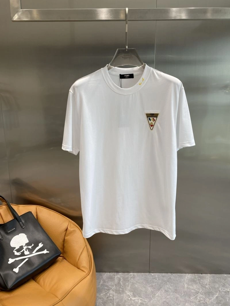 WrinkleFree Fendi T-Shirts 122422