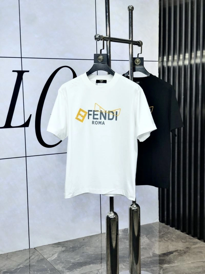 Fendi T-Shirts Comfortable 122421