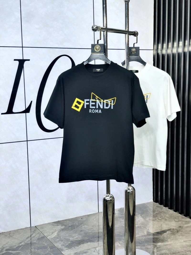 Fendi T-Shirts Comfortable 122421