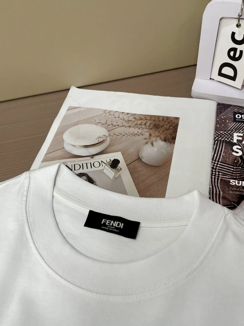 Fendi T-Shirts Durable 122405