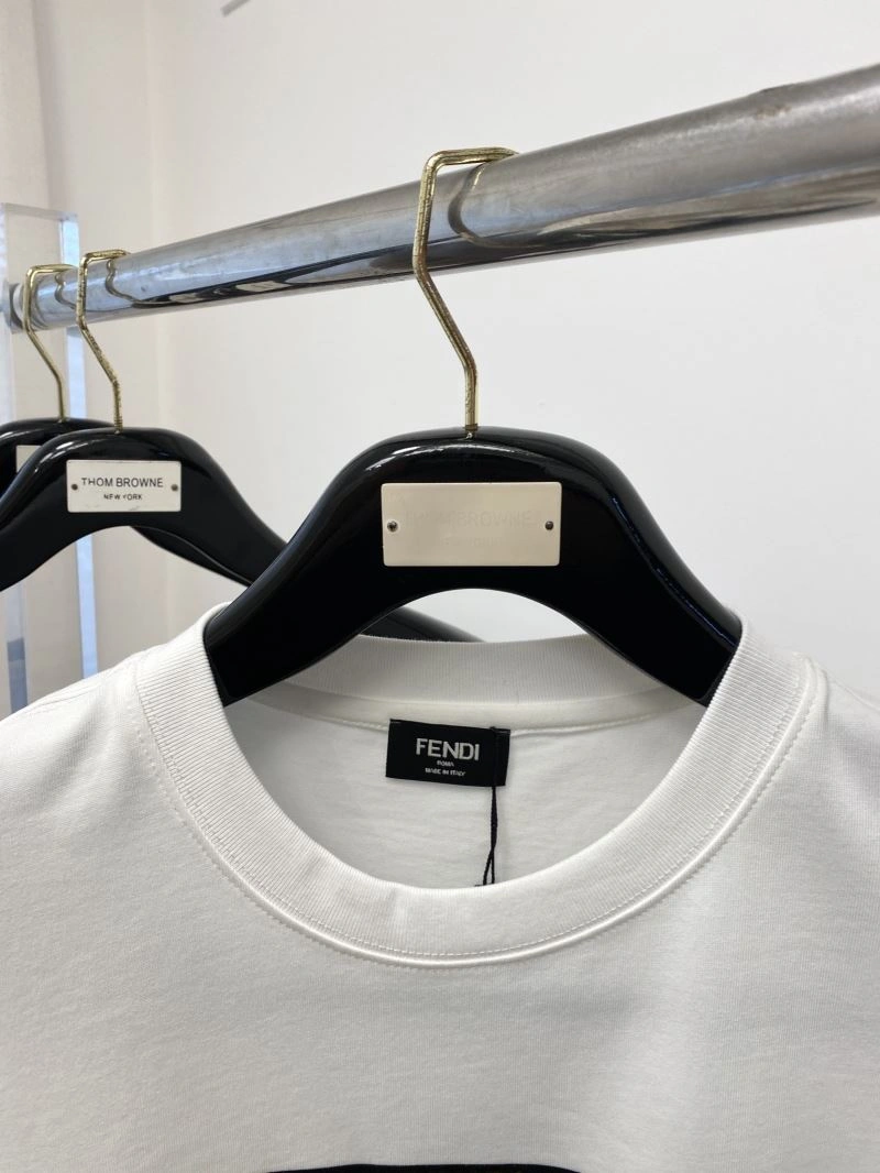 Durable Fendi T-Shirts 122383