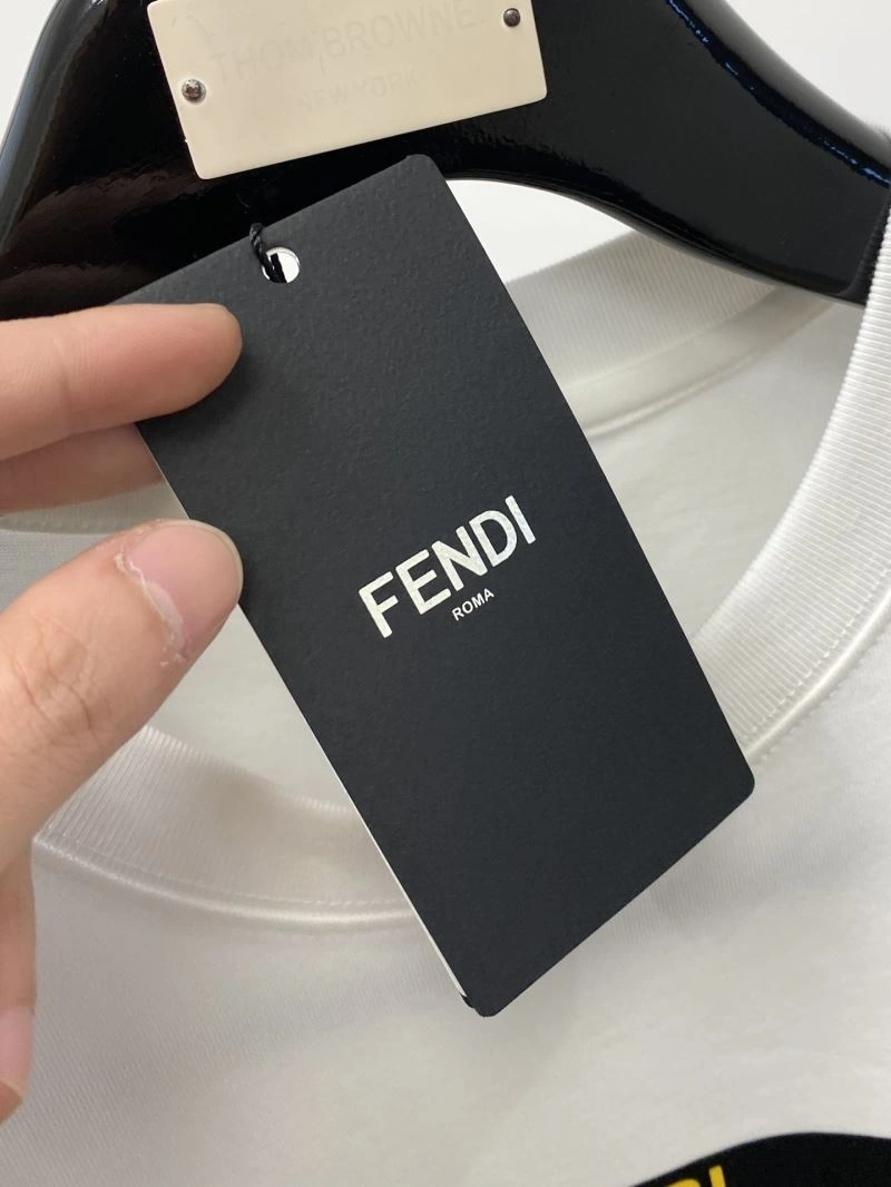 Durable Fendi T-Shirts 122383