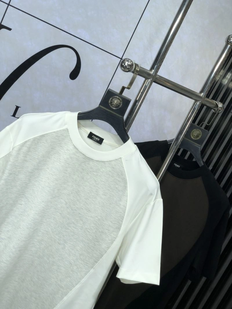 Fendi T-Shirts UrbanStyle 122365