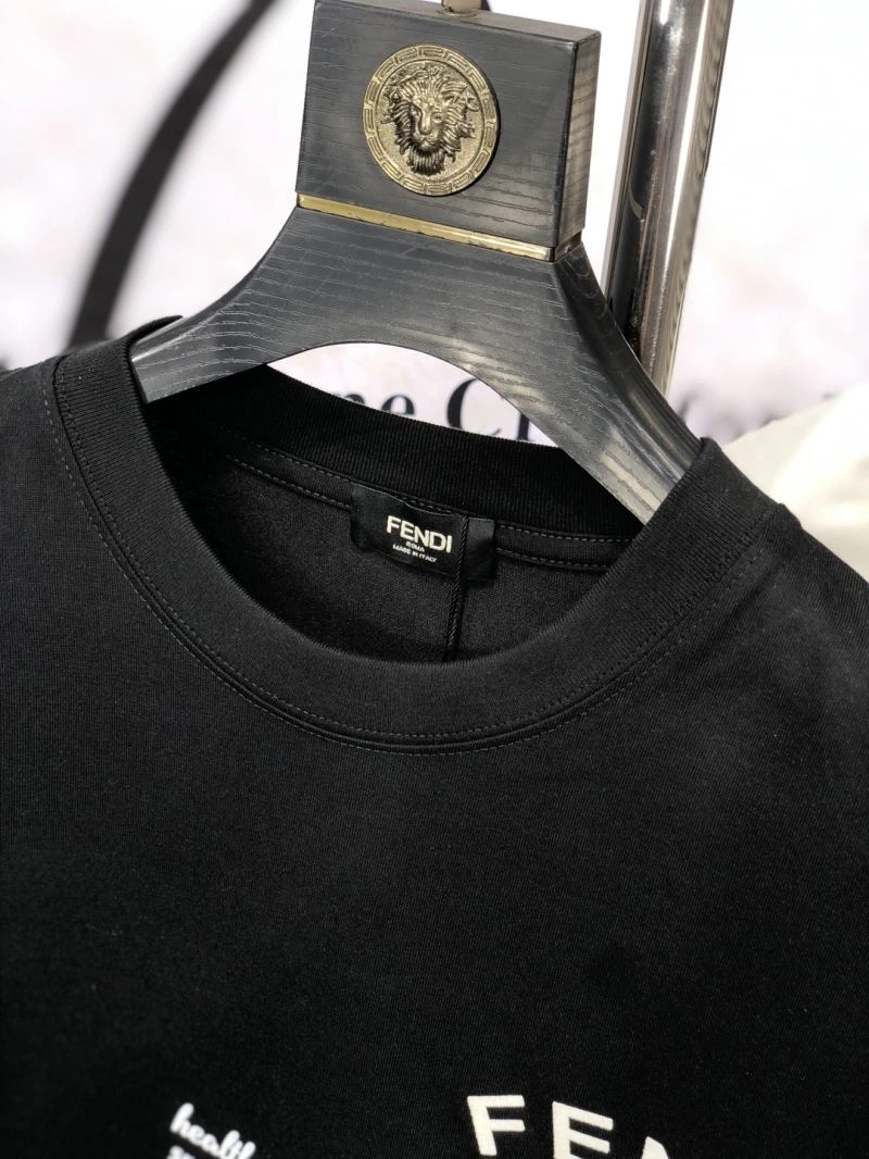 Fendi T-Shirts Chic 122354