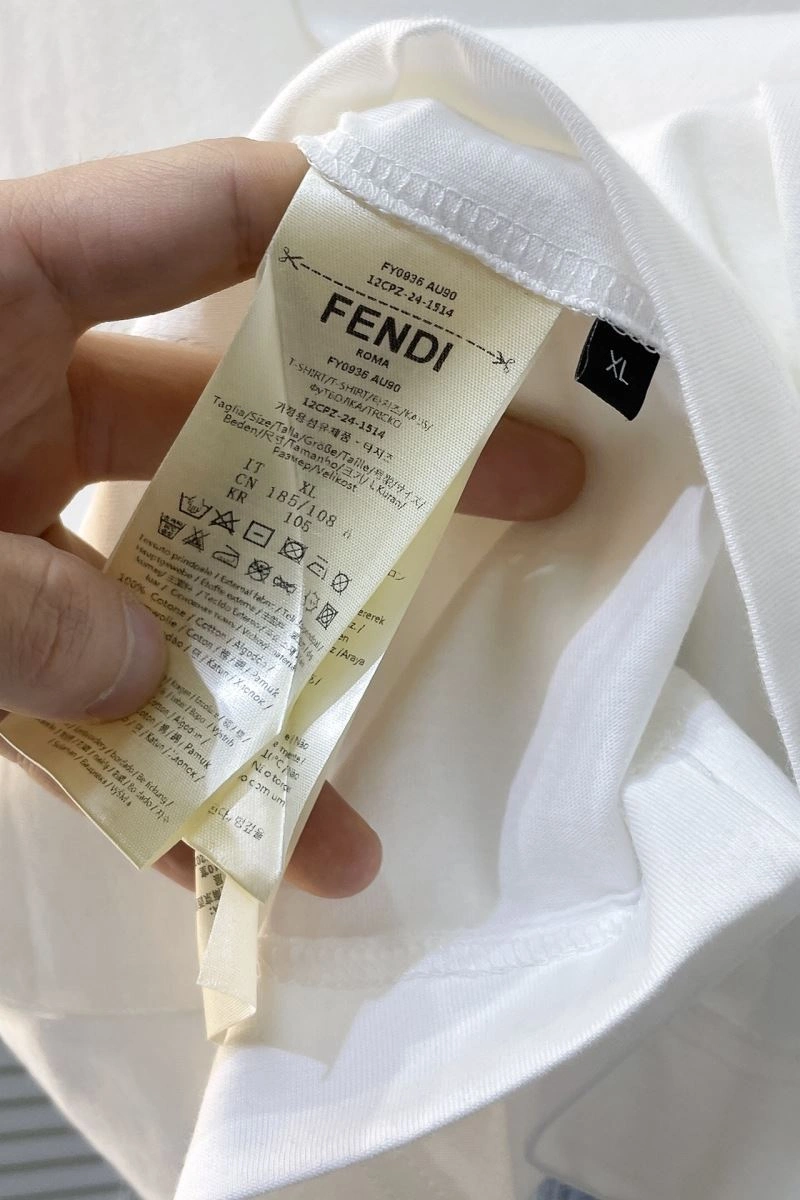 Fendi T-Shirts Durable 122370