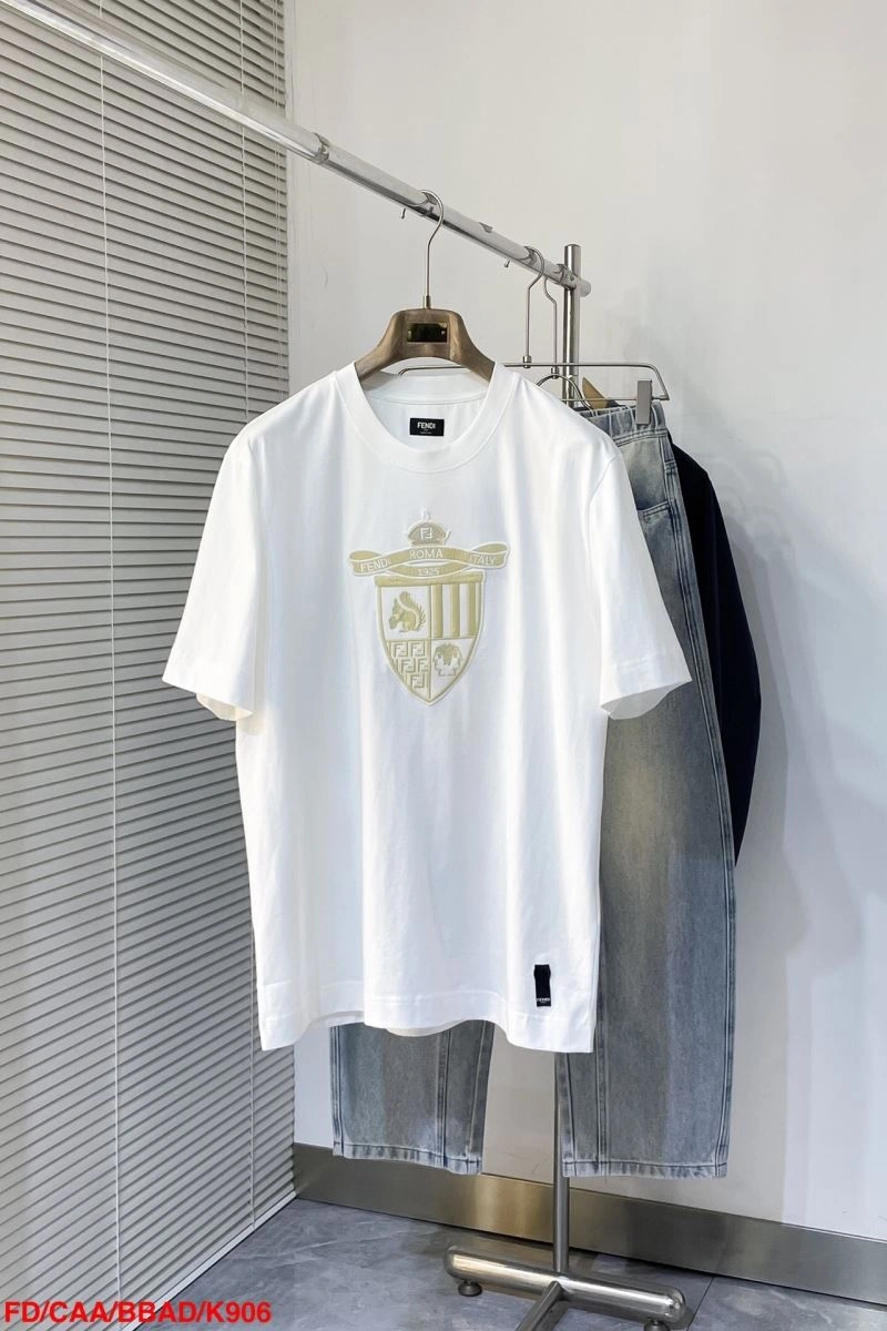 Fendi T-Shirts Durable 122370