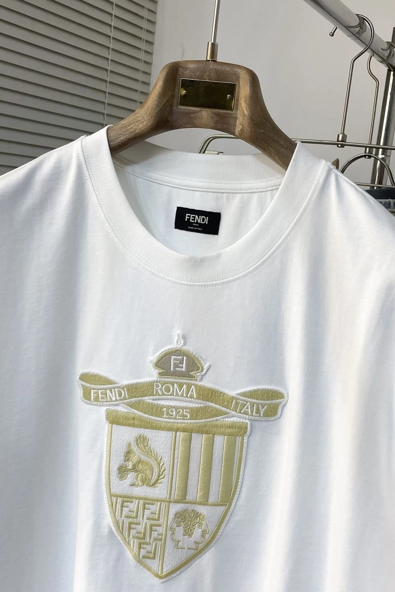Fendi T-Shirts Durable 122370