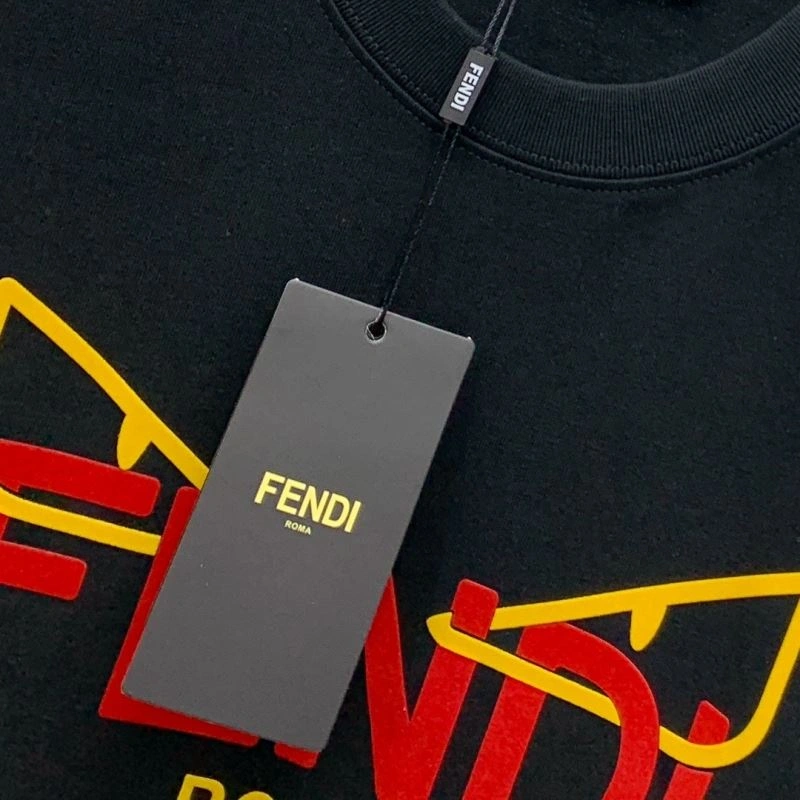 Fendi T-Shirts Effortless 122361