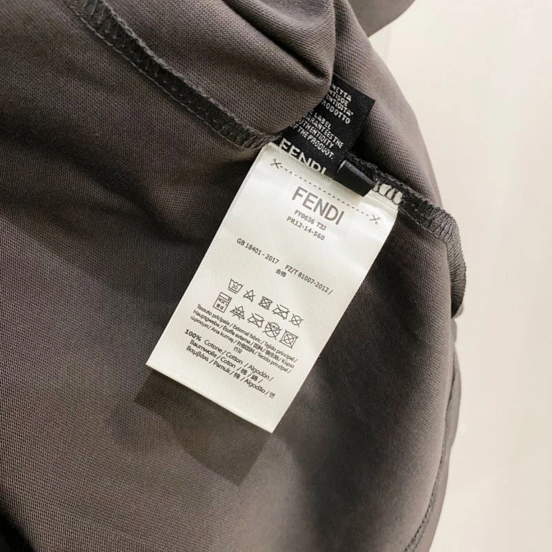 Fendi T-Shirts Original 122346