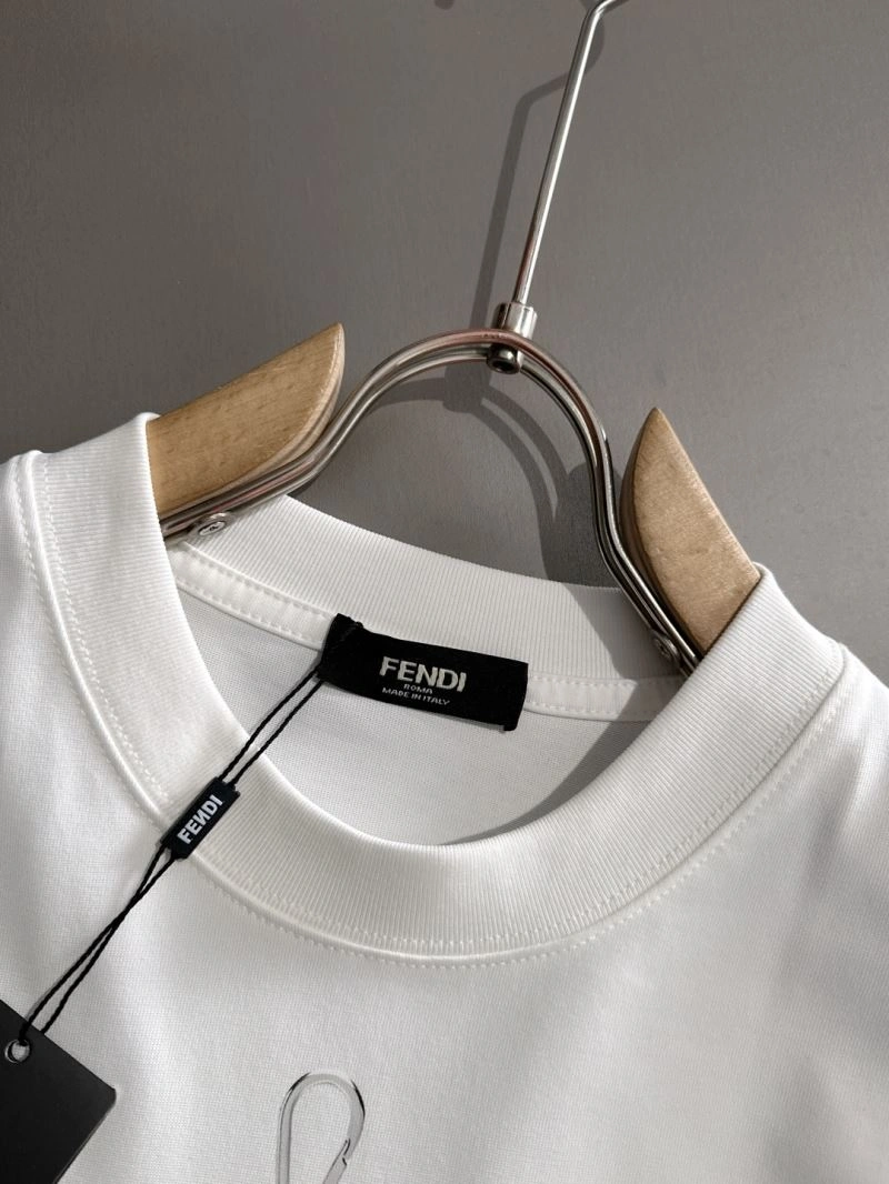 Lightweight Fendi T-Shirts 122317