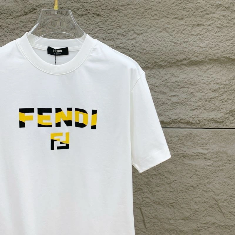 Fendi T-Shirts Chic 122337