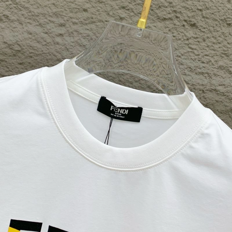 Fendi T-Shirts Chic 122337