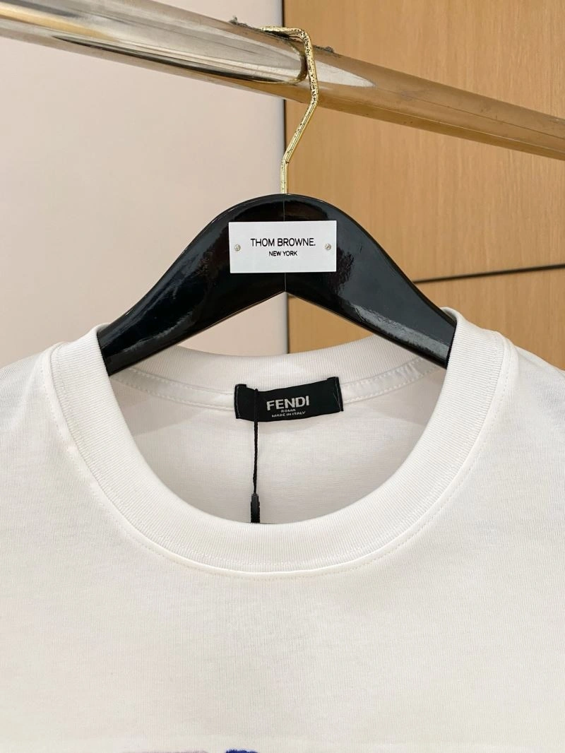 Trendy Fendi T-Shirts 122331