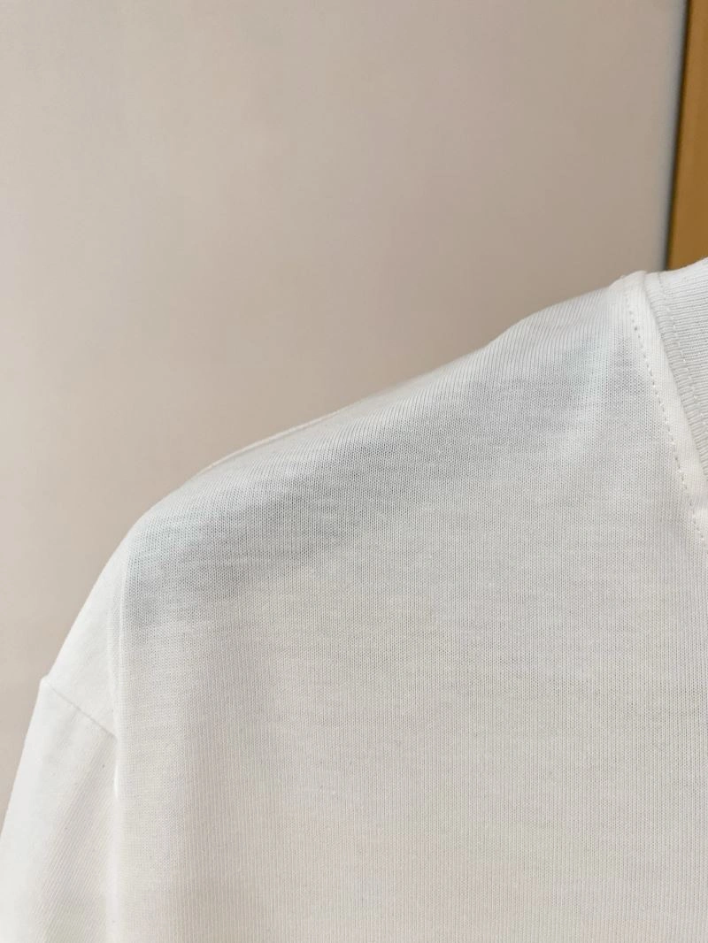 Trendy Fendi T-Shirts 122331