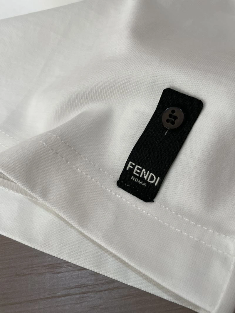 Fendi T-Shirts Bold 122315