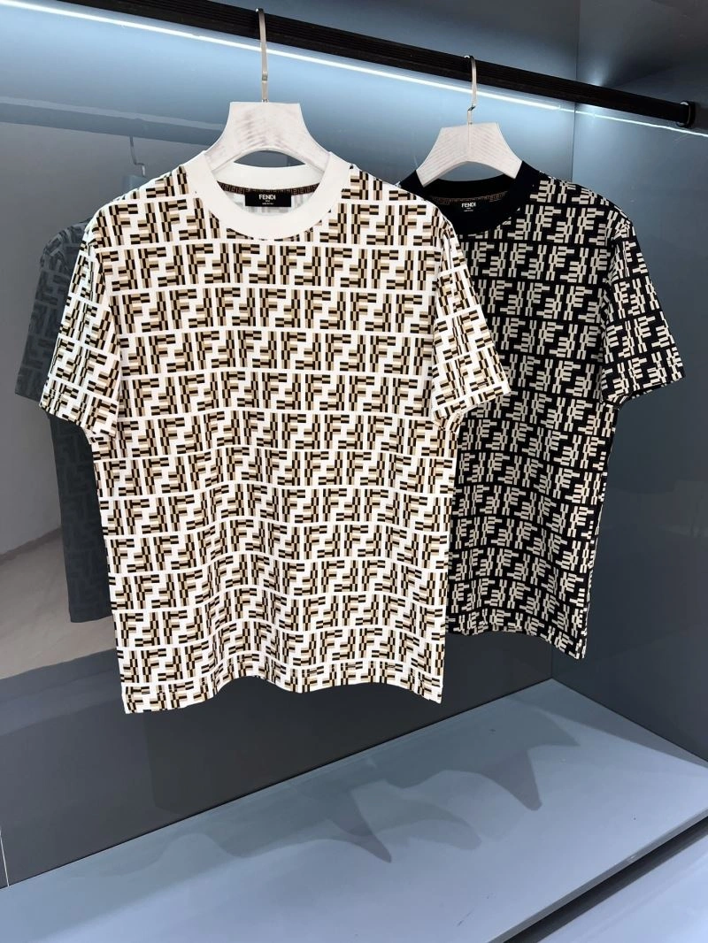 Fendi T-Shirts Sleek 122321
