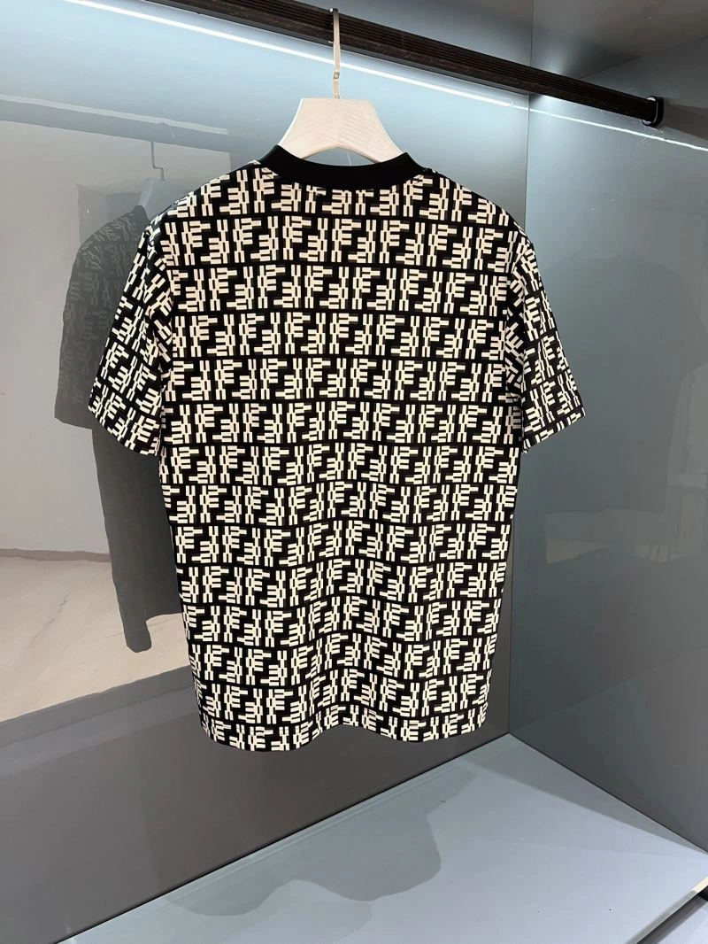 Fendi T-Shirts Sleek 122321