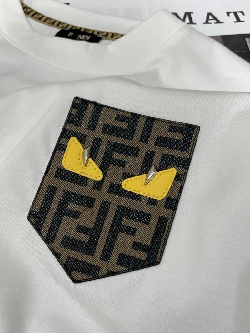 ComfortFit Fendi T-Shirts 122325