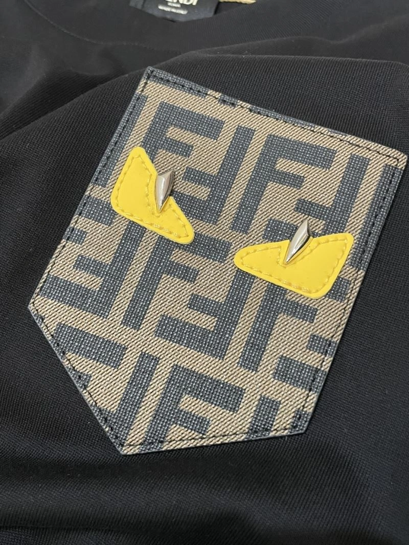 ComfortFit Fendi T-Shirts 122325