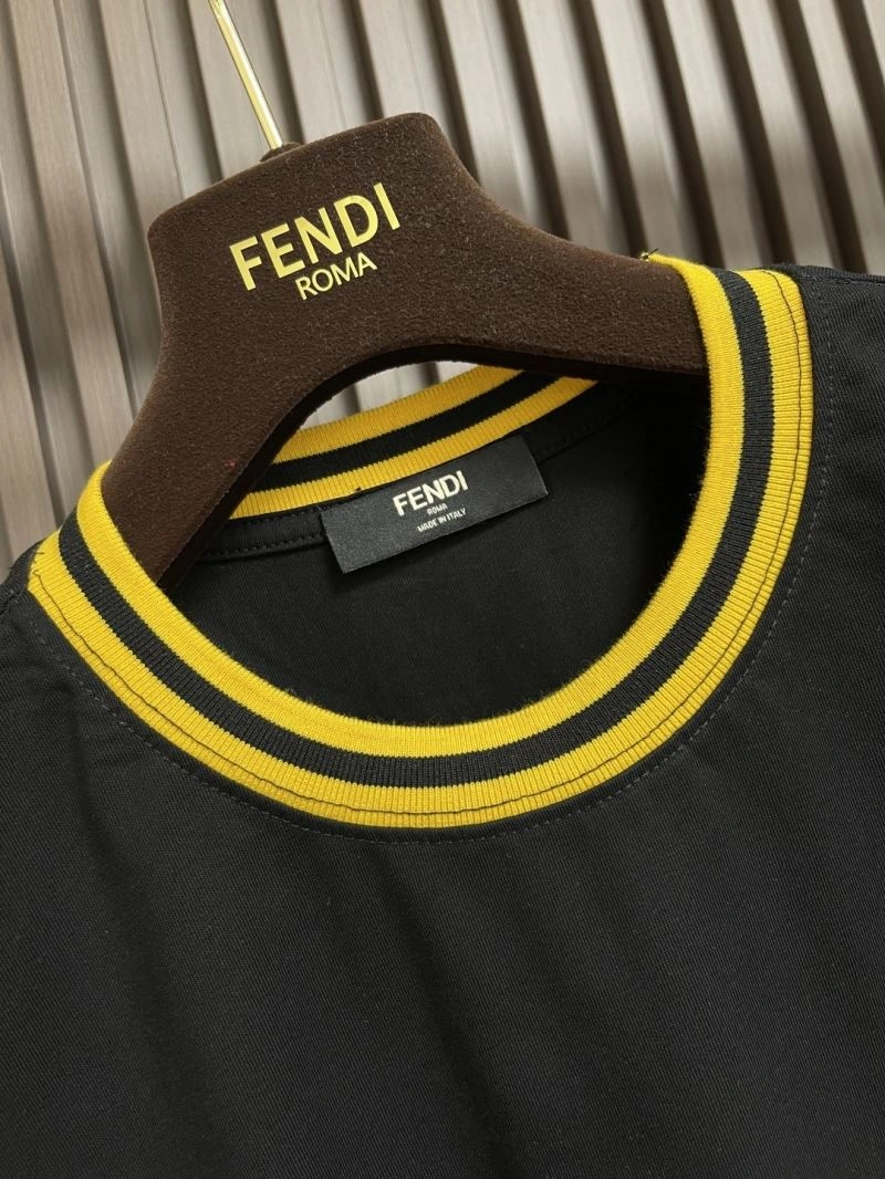 Fendi T-Shirts Attractive 122301