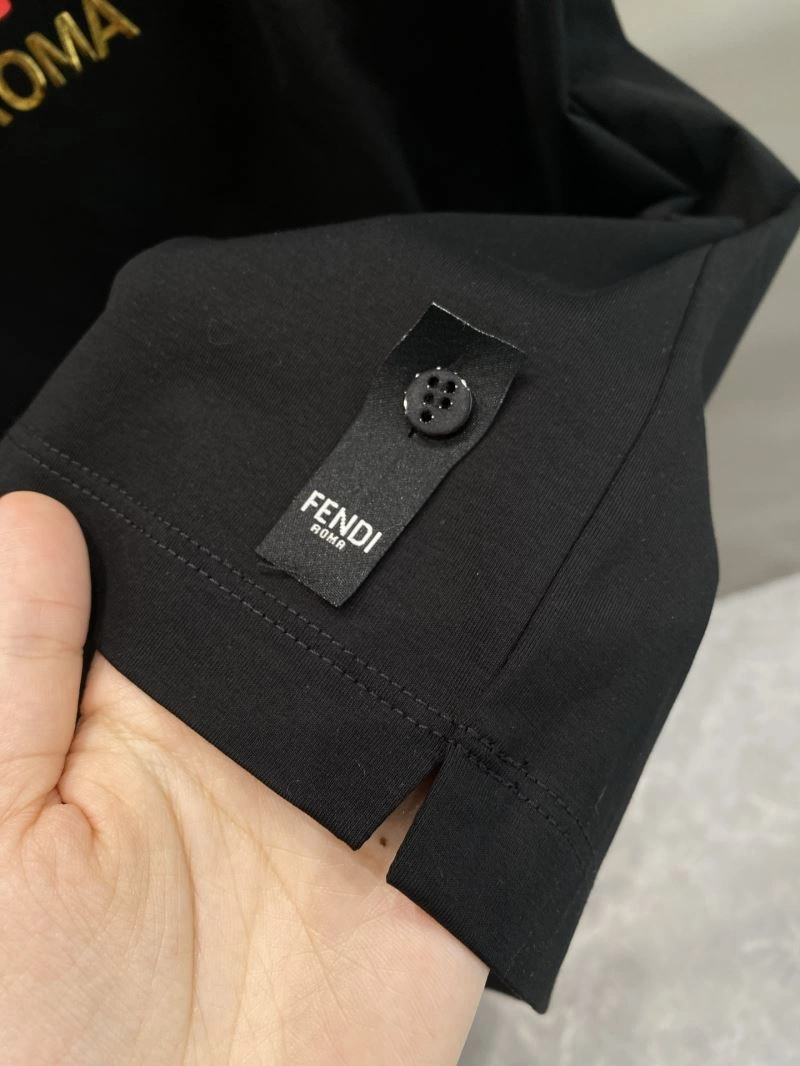 Fendi T-Shirts Casual 122287