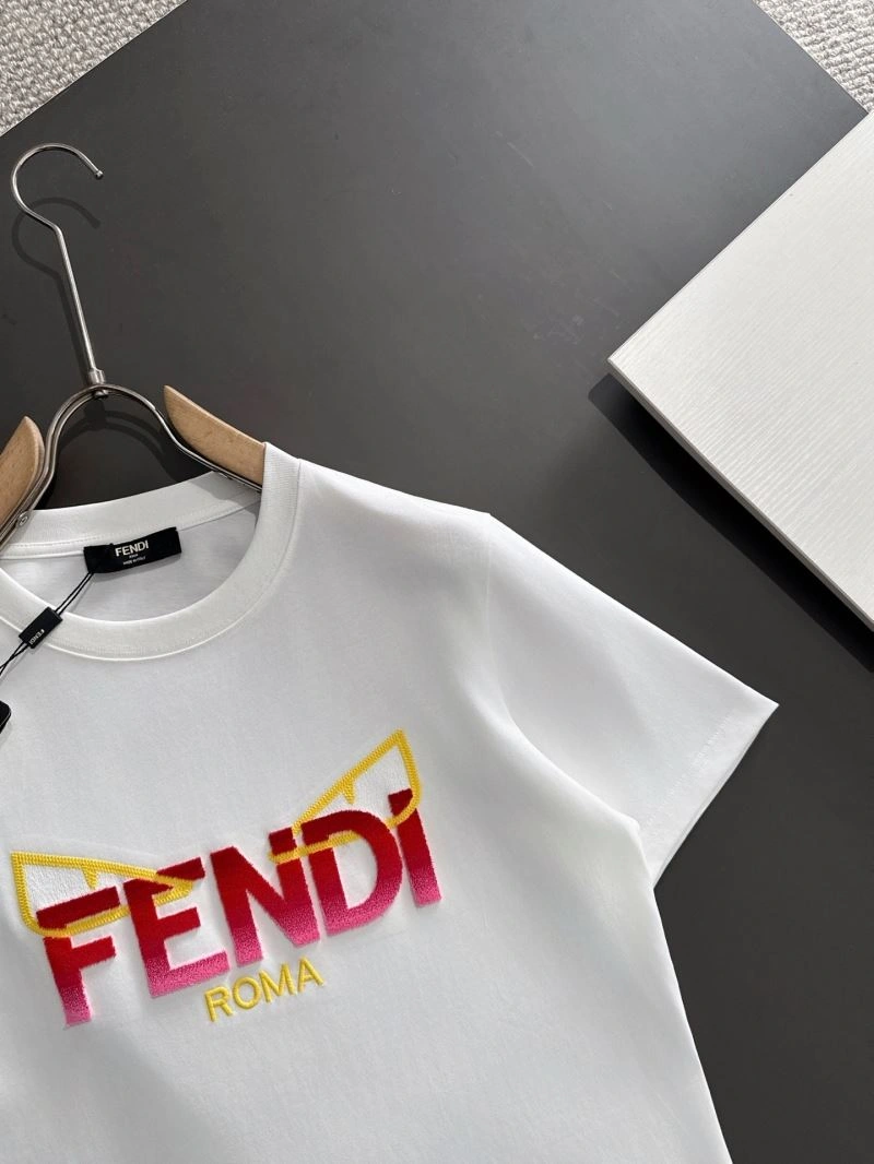 Fendi T-Shirts Versatile 122240