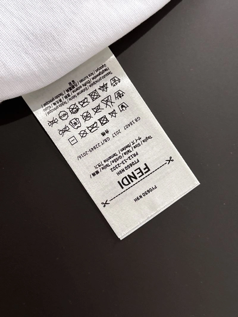 Fendi T-Shirts Versatile 122240