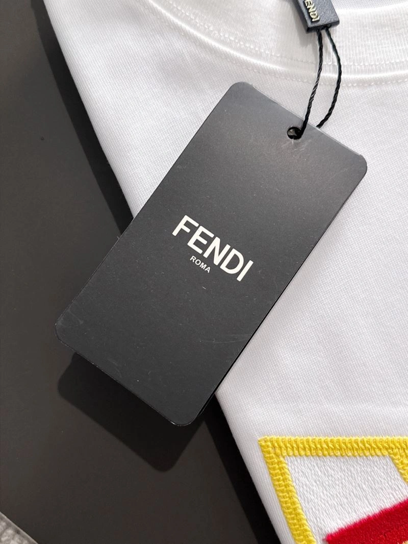 Fendi T-Shirts Versatile 122240