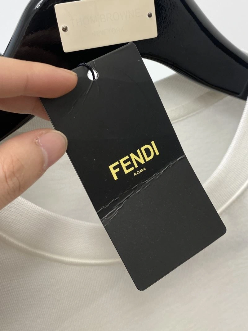 Fendi T-Shirts Breathable 122231