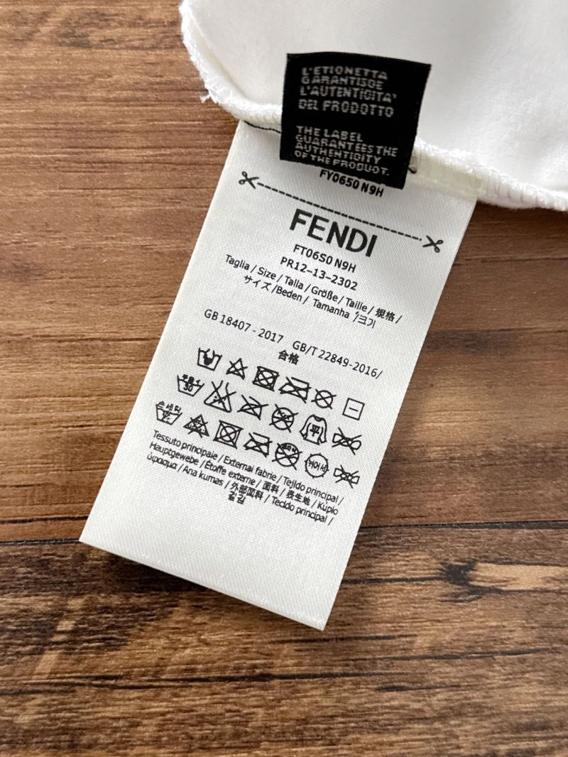 Fendi T-Shirts Stylish 122245
