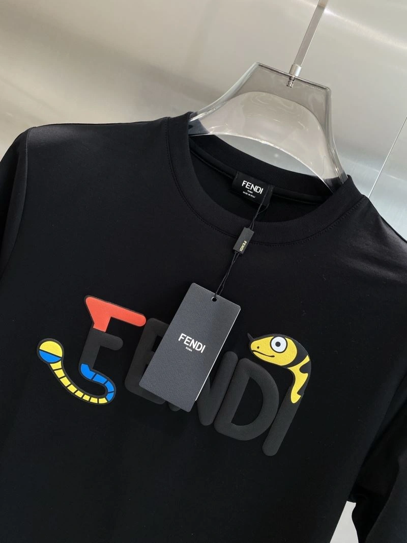 Fendi T-Shirts Minimalist 122246