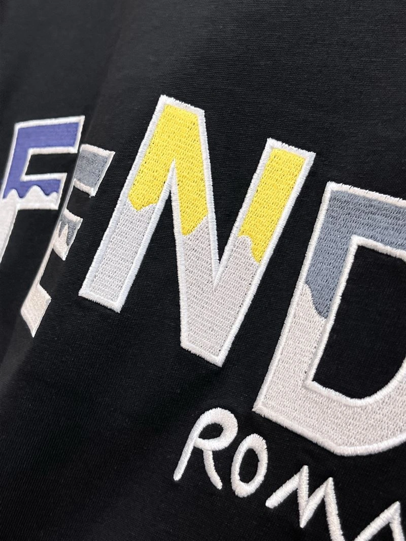 Fendi T-Shirts Resilient 122190