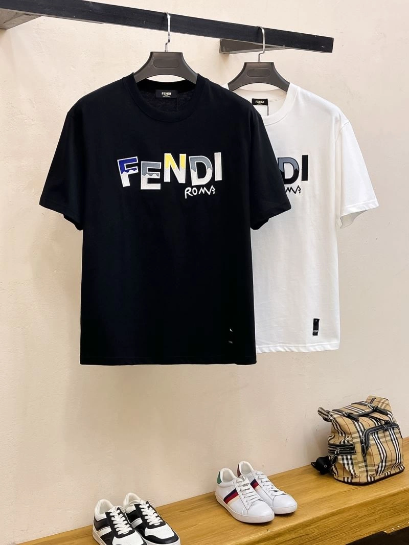 Fendi T-Shirts Resilient 122190