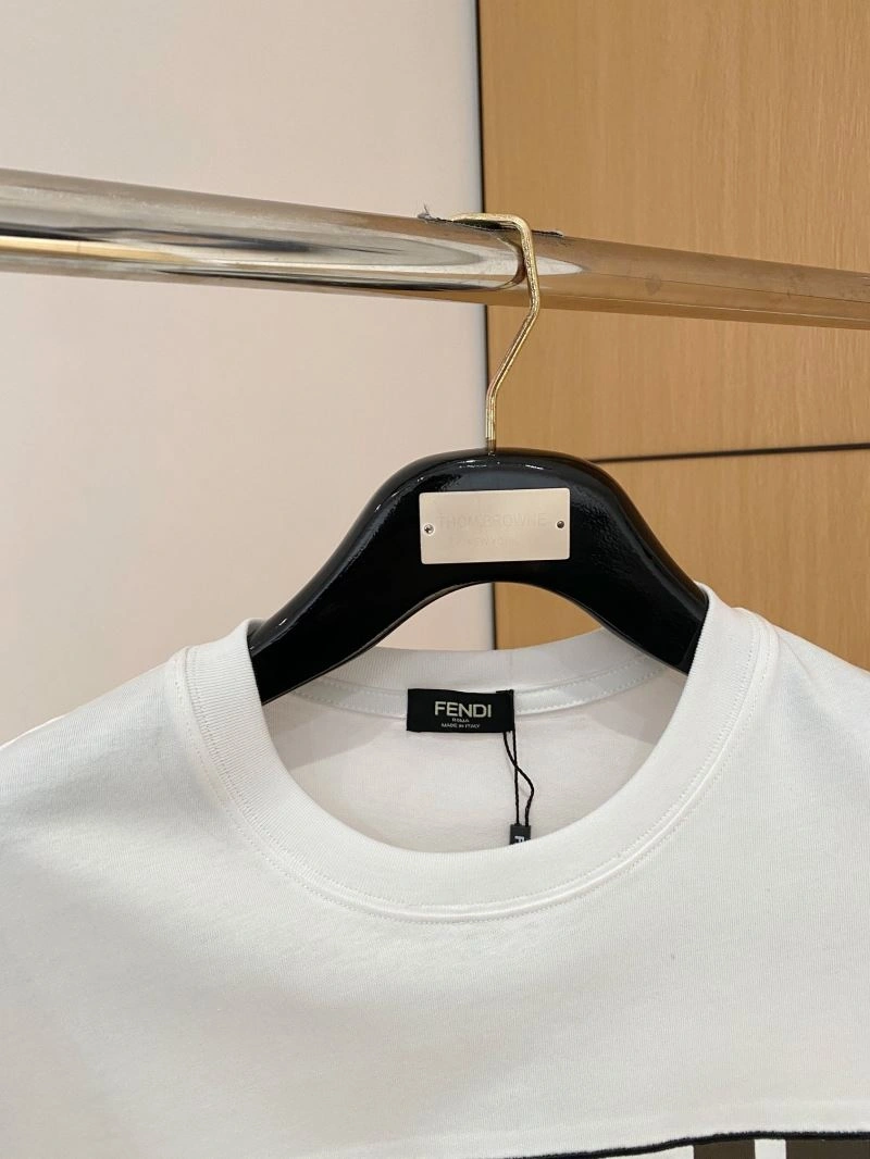 AllSeason Fendi T-Shirts 122058