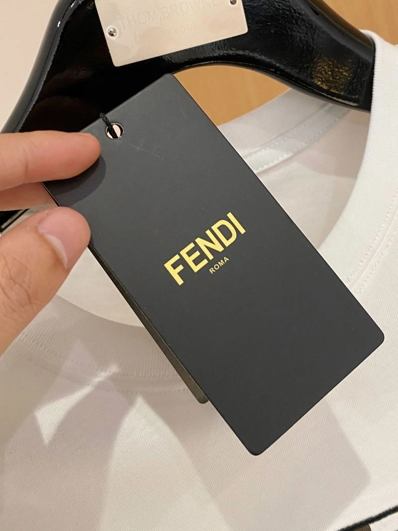 AllSeason Fendi T-Shirts 122058
