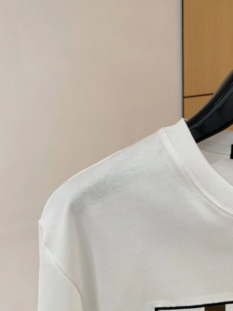 AllSeason Fendi T-Shirts 122058