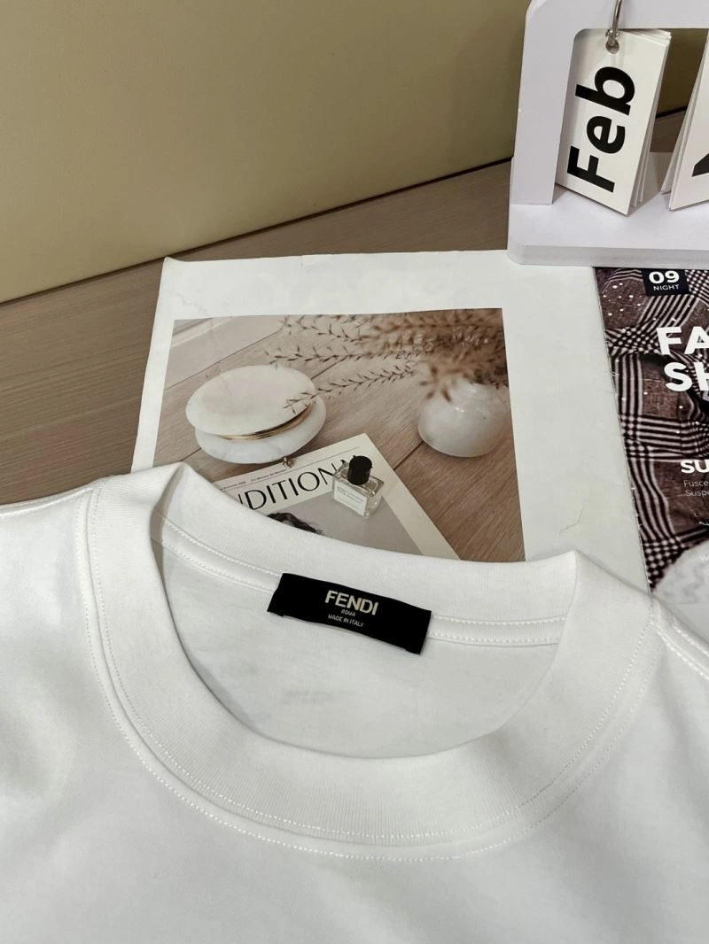 Elegant Fendi T-Shirts 122053
