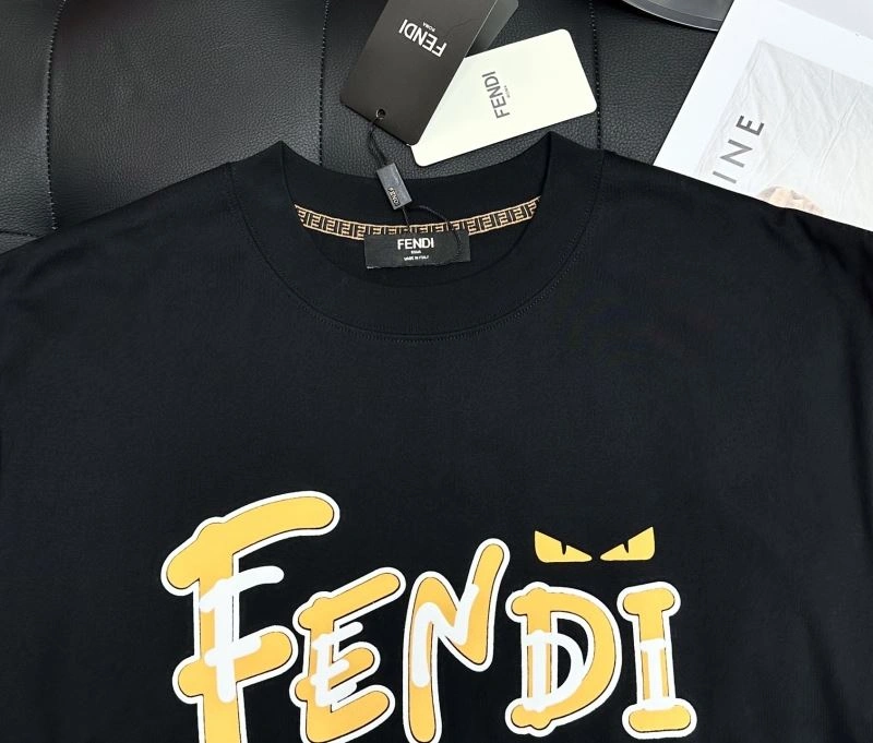 Fendi T-Shirts ModernLook 122030
