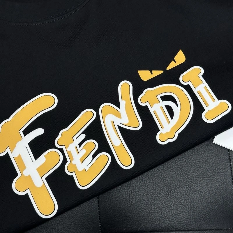 Fendi T-Shirts ModernLook 122030