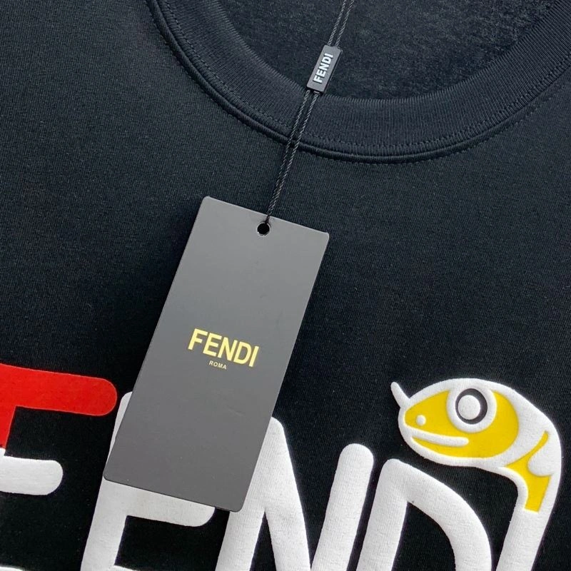 Compact Fendi T-Shirts 122043