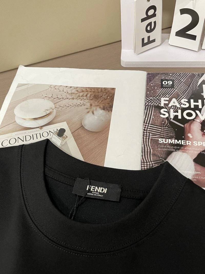Classic Fendi T-Shirts 122029