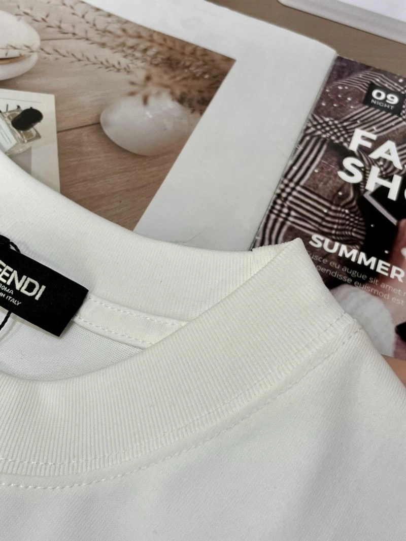 Fendi T-Shirts Breathable 122039