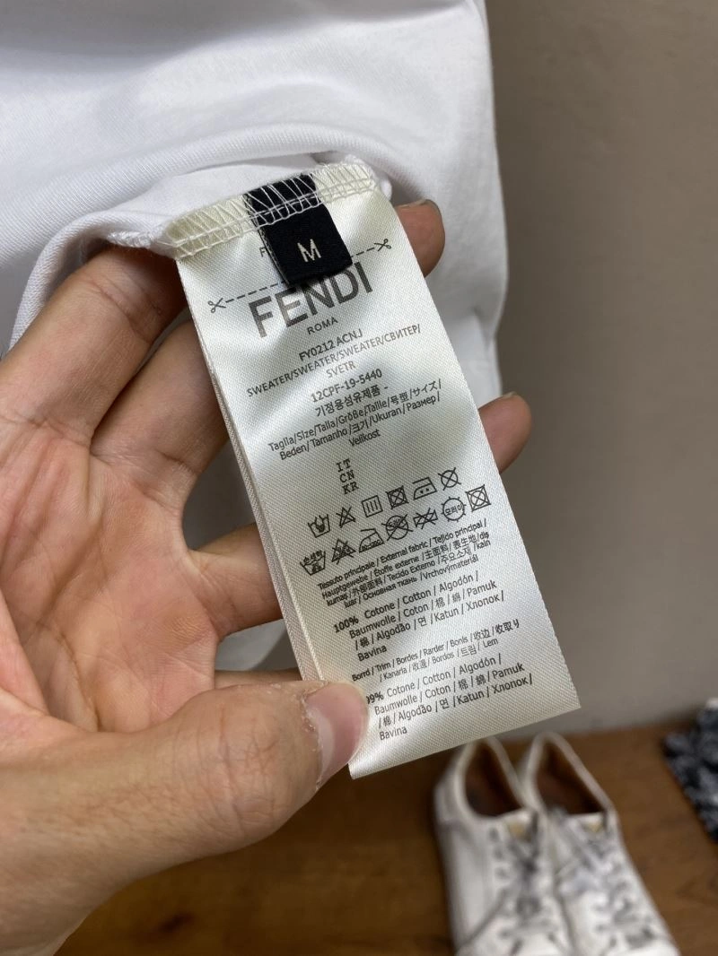 Fendi T-Shirts Durable 121991