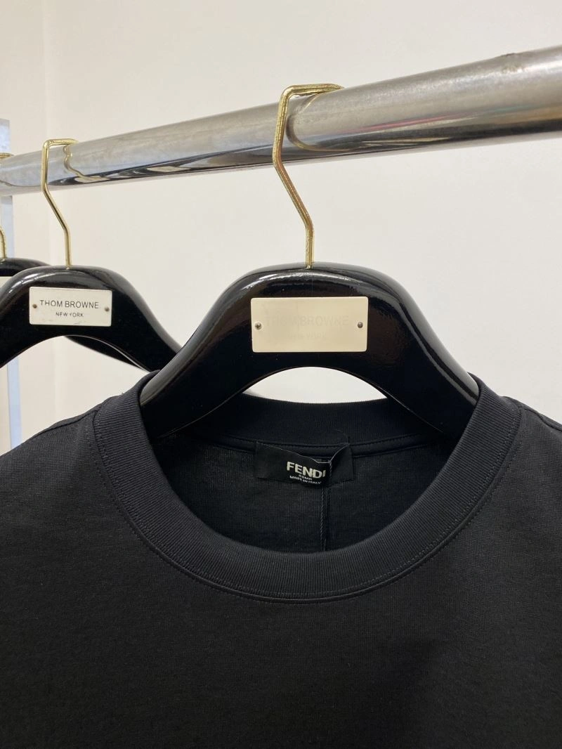 Fendi T-Shirts TimelessDesign 121990