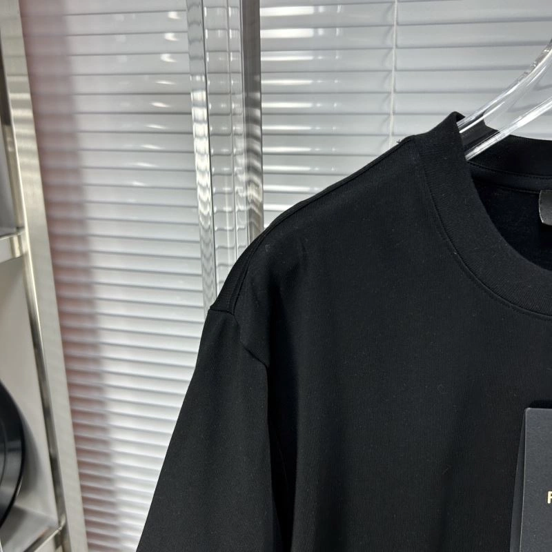 Fendi T-Shirts Sleek 121981