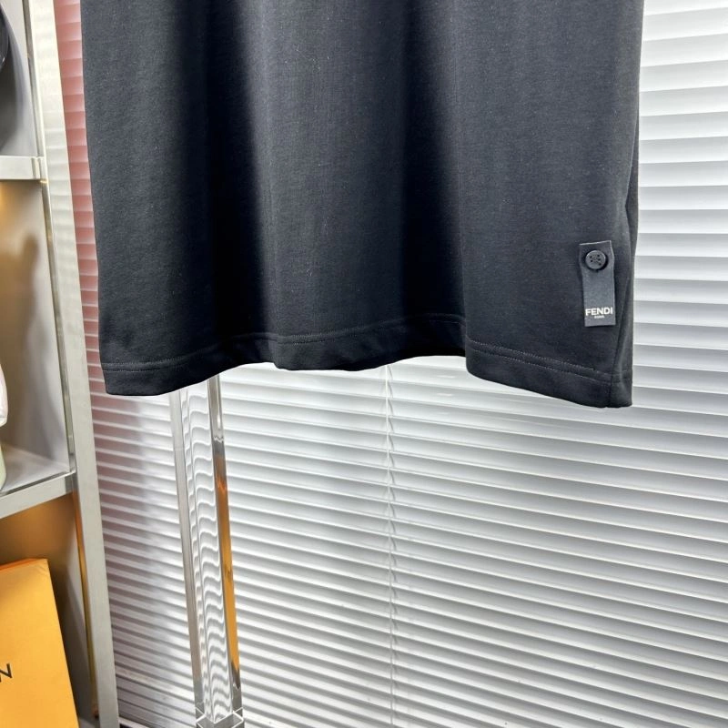 Fendi T-Shirts Sleek 121981