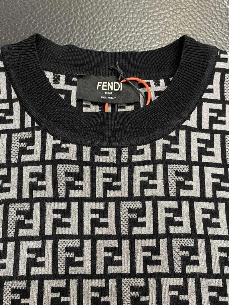 Fendi T-Shirts Lightweight 121975