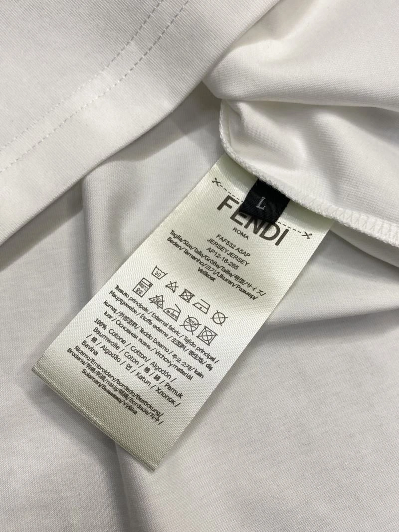 Sustainable Fendi T-Shirts 121973