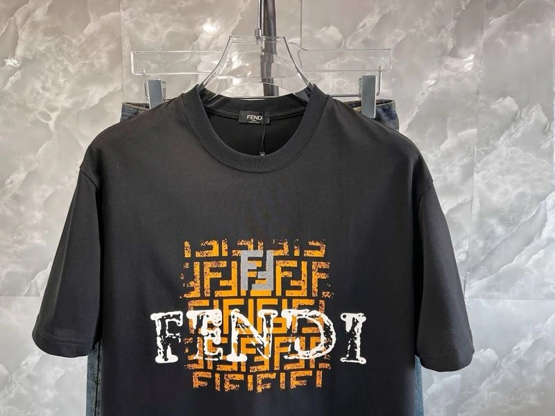 Fendi T-Shirts EasyMatch 121947