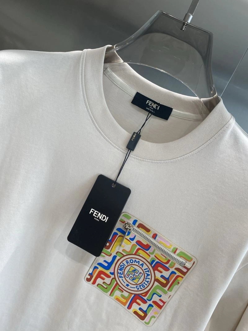 Modern Fendi T-Shirts 121950